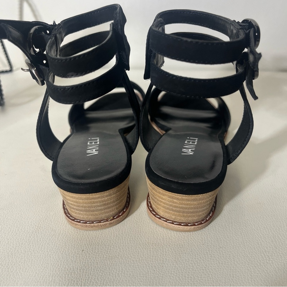 Vaneli Black Sandals Minimalist Design NWOT - Picture 4 of 10
